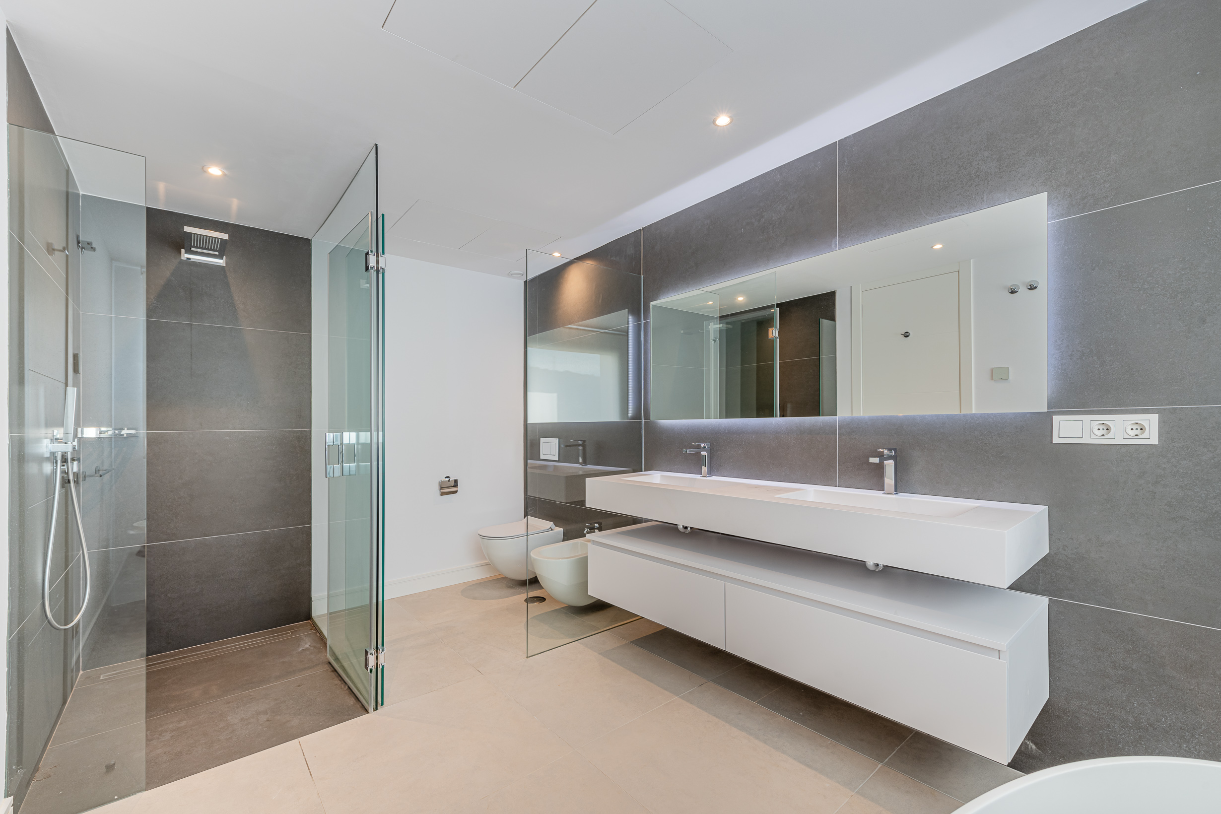 Icon Residence 20 14