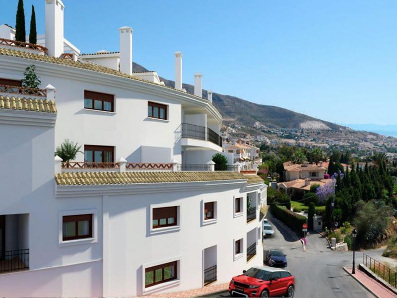 A New Apartment Block with Spectacular Sea Views