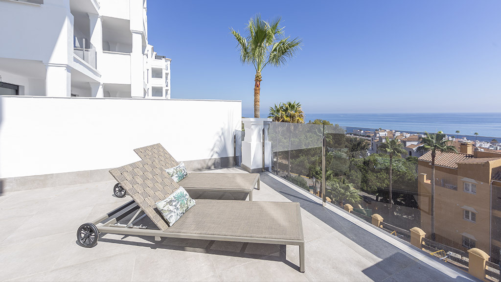 Spacious apartments with panoramic views of the Mediterranean Sea