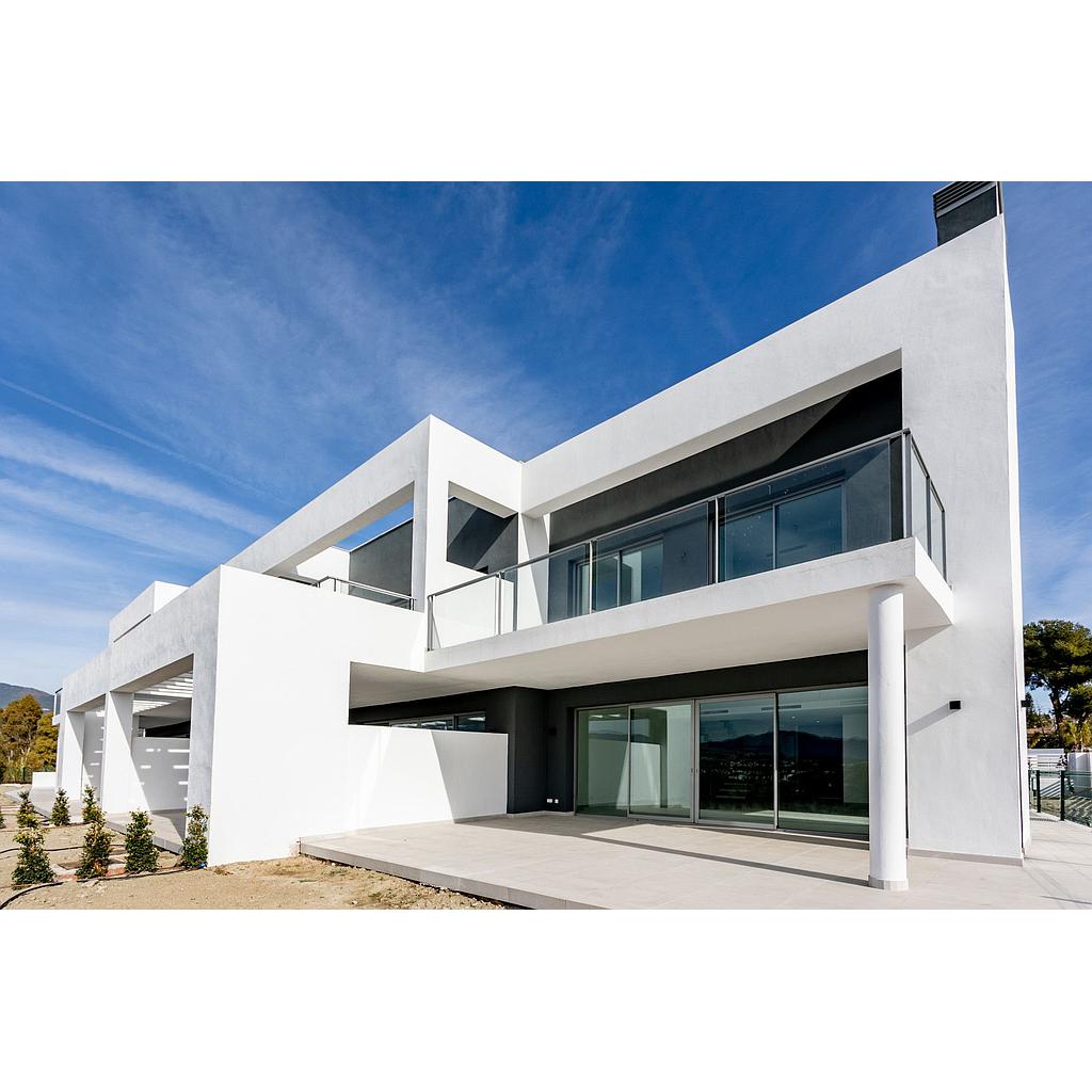 New and spectacular luxury semi detached villa in Alta Vista, San Pedro Alcantara