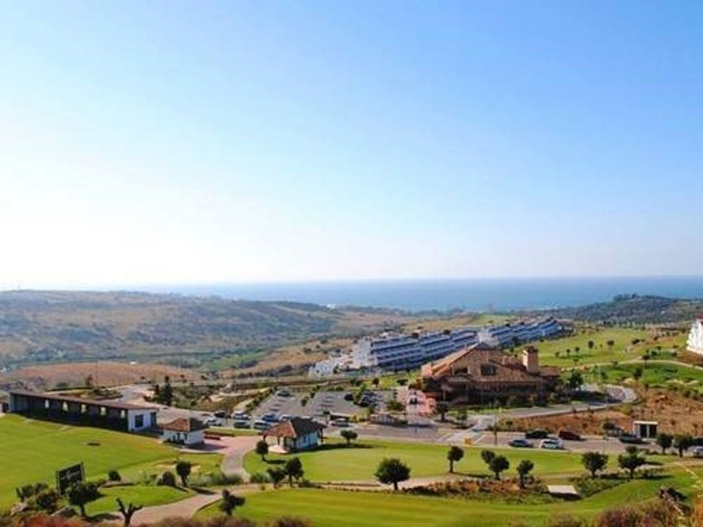 Modern Apartments at Golf in Estepona