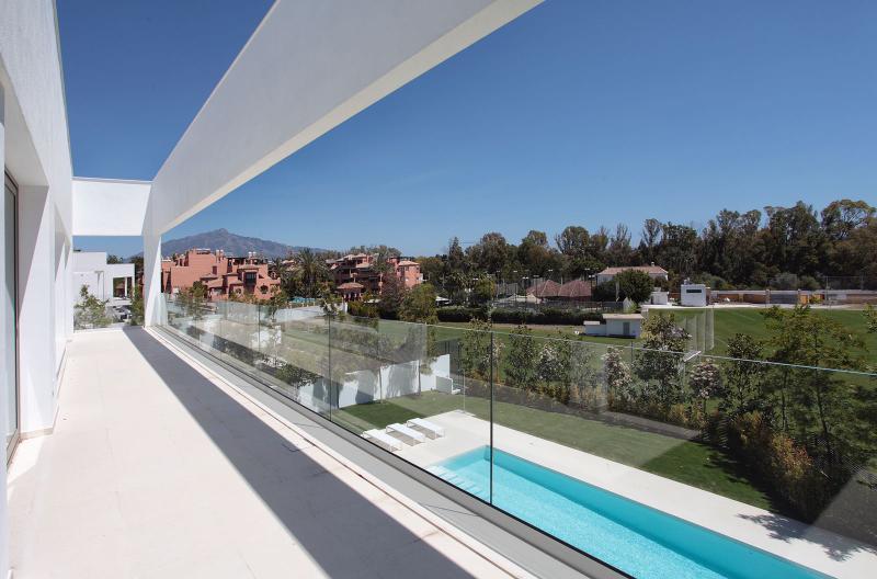 New Luxury Villas in Guadalmina Baja