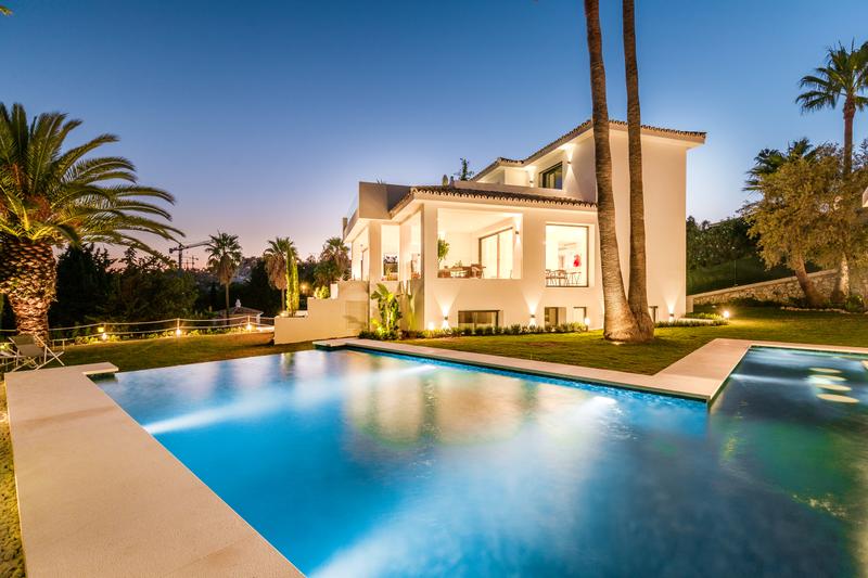 5 Bedroom Villa For Sale In Los Naranjos Golf