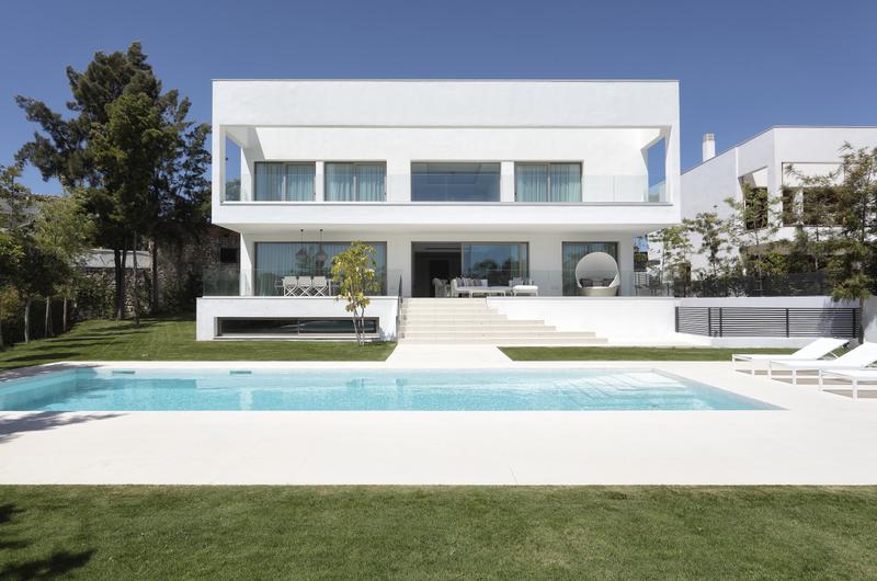 New Luxury Villas in Guadalmina Baja