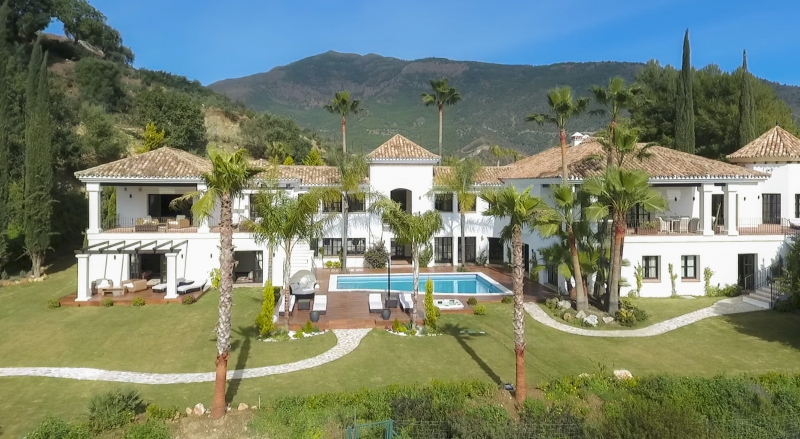 Villa de lujo con espectaculares vistas a la montaña enclavada en La Zagaleta Golf & Country Club